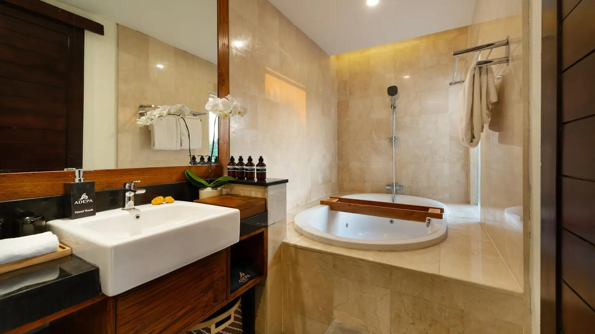 Villa Adepa Resort Kerobokan  Indonesia