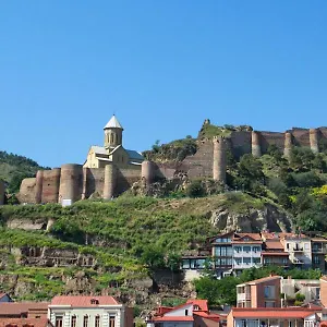 https://dadus-hostel.alltbilisihotels.com